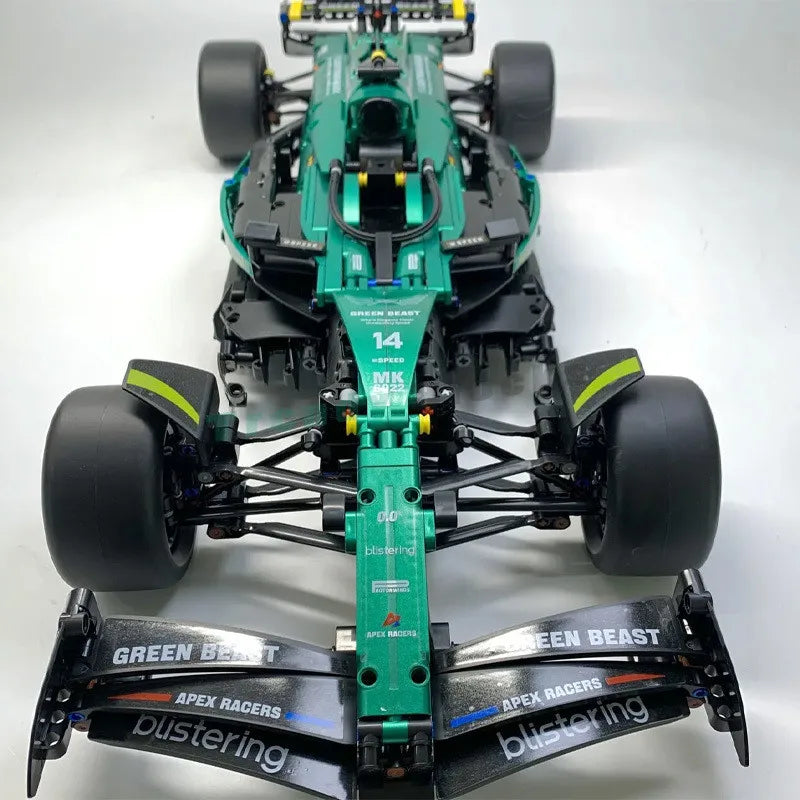 Coche de Fórmula 1 Martin Aramco AMR24 a escala 1:8